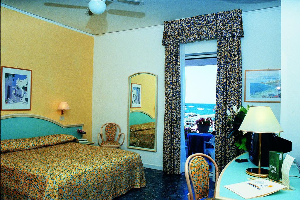 Hotel Solemar Terme Beach&Beauty Ischia Zimmer foto